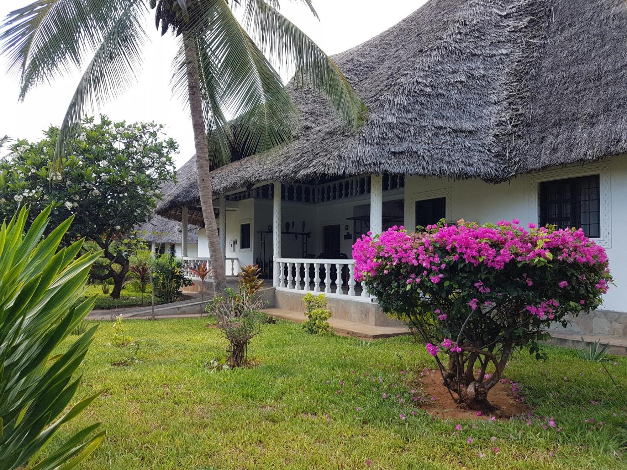 Karibuni Jeds Villas 85 & 86 Mambrui Exterior foto